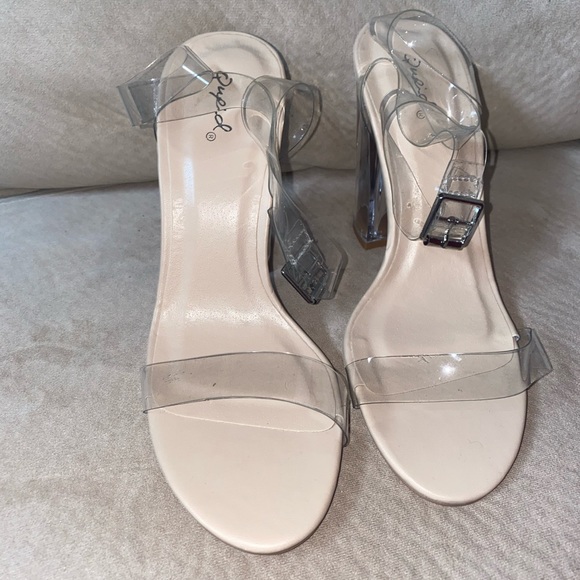 Women's clear chunky ankle strap heels - Picture 5 of 6